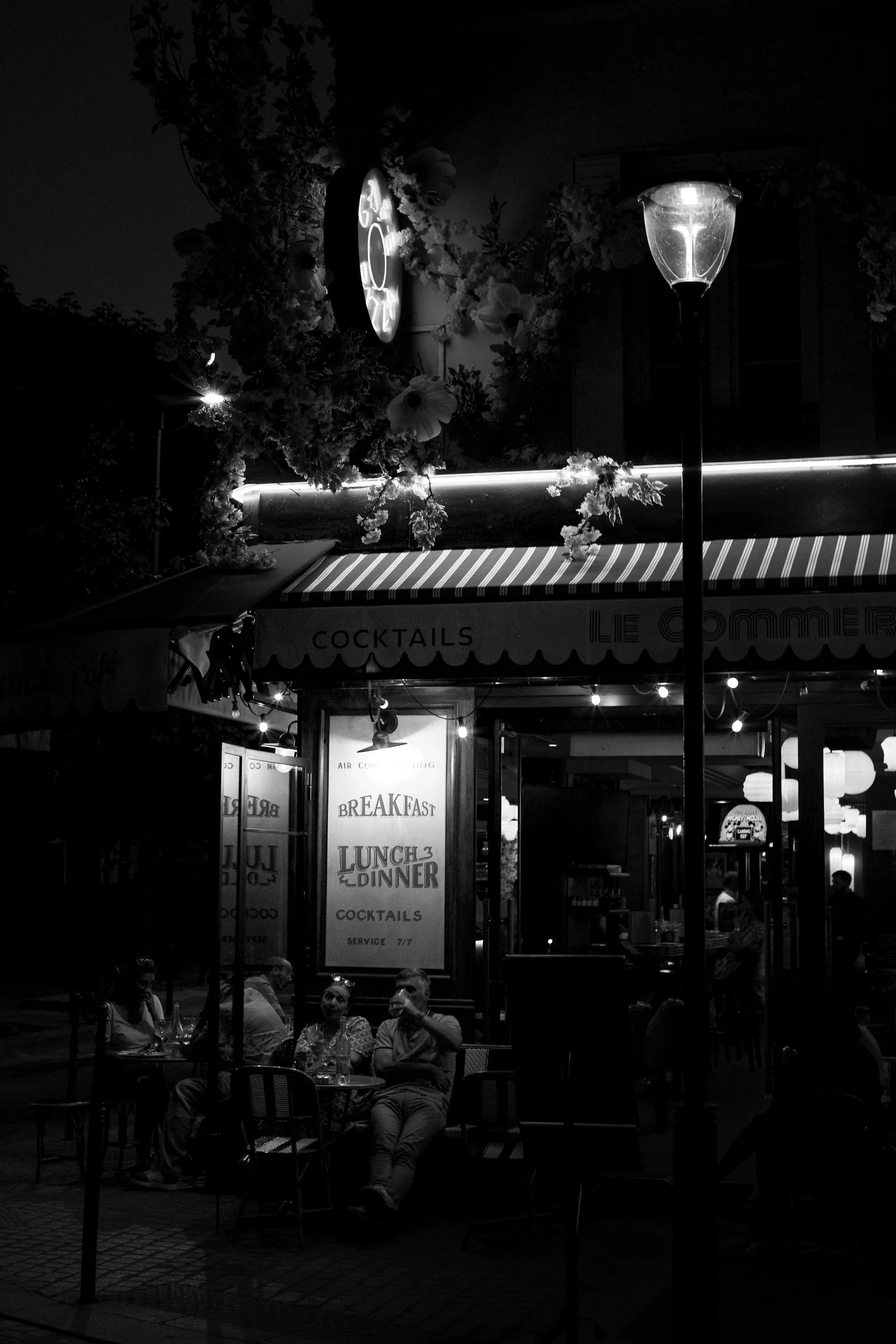 Black & White — 010