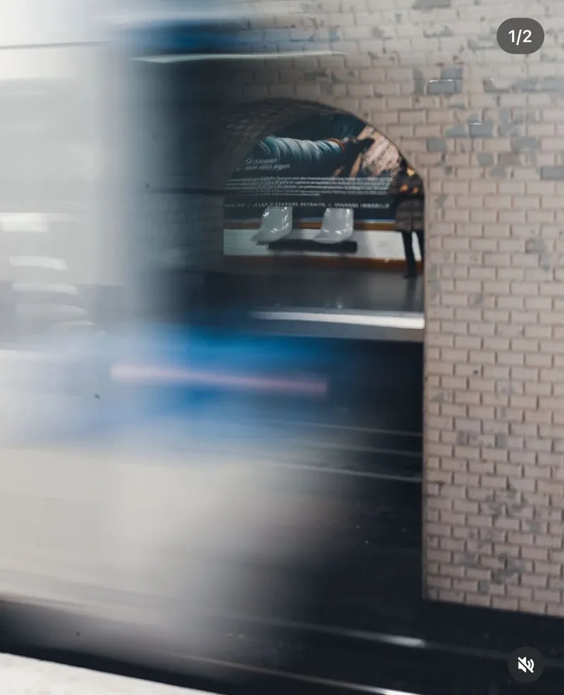Colours / Street — 018